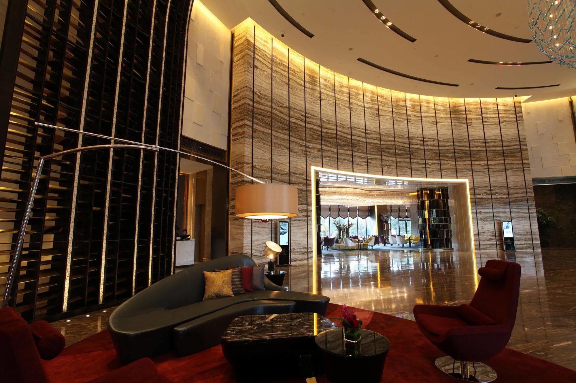 ว่านต้า เรล์ม เจียงเหมิน Hotel ภายนอก รูปภาพ